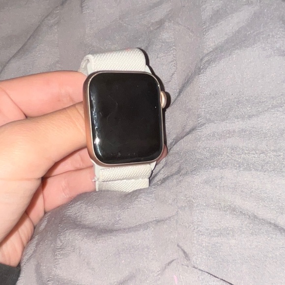 series 4 apple watch - Picture 1 of 1